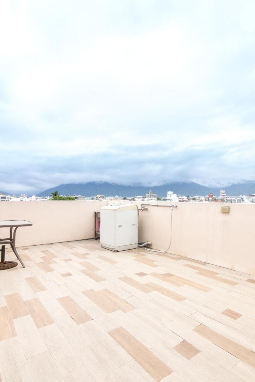 Jhongshan Building Bed&Breakfast Hualien Exterior foto